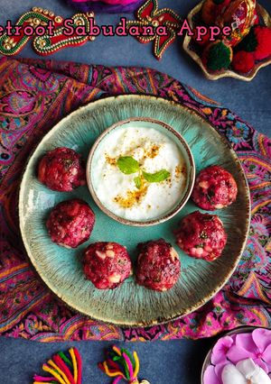 A picture of Beetroot sabudana appe.