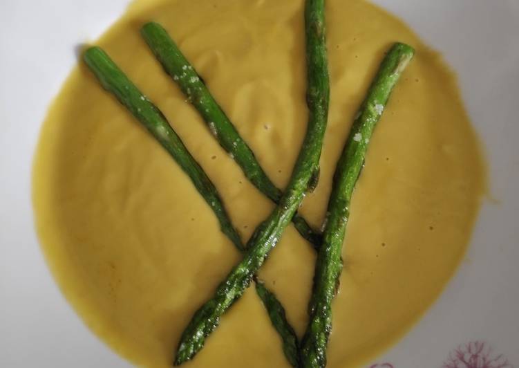 Crema de calabacín y berenjena con espárrago triguero en Thermomix