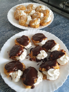 Una foto de Profiteroles caseros