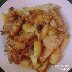 A picture of Chips with egg.