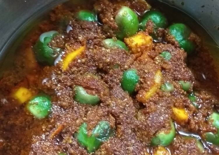 How to Prepare Homemade Gunda-Keri Aachar (Glue Berry And Mango Pickle)