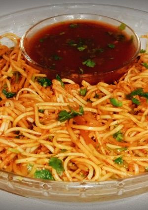 A picture of Tangy tomato noodles.