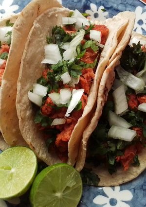 A picture of Tacos de Atún al Pastor.