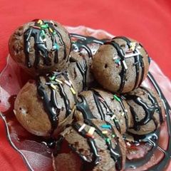 A picture of Chocolate cup cake.