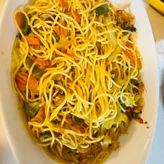 A picture of Chow mein.