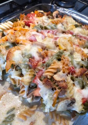 A picture of Pasta in the oven 🍝.