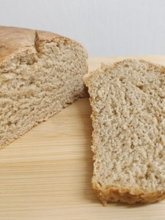 Teljes kiőrlésű kenyér recept fotója