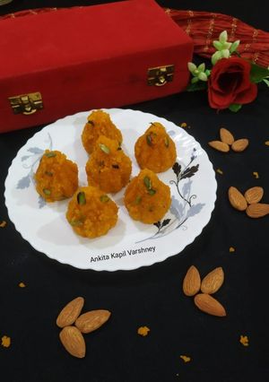 A picture of Boondi Modak.