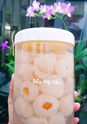 Hình của món Vải ngâm đường phèn.