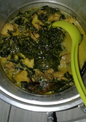 Foto resep Ayam dan daun singkong