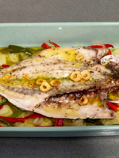 Una foto de Lubina al horno