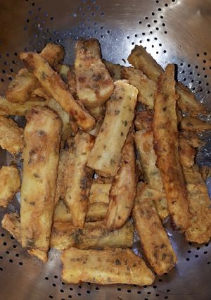 Una foto de Papas fritas saborizadas, crocantes (savora/mostaza/ketchup)