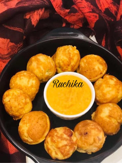 A picture of Moong Dal Appe.