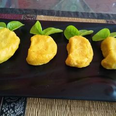 A picture of Mango sandesh.