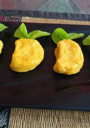 A picture of Mango sandesh.