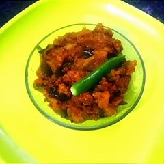 A picture of South indian style ridge gourd chutney.