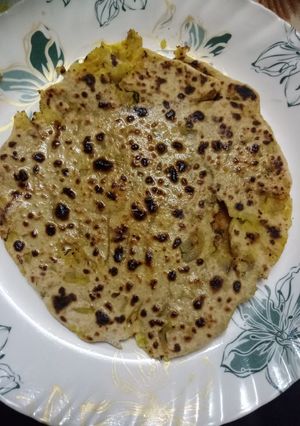 A picture of Potato prantha.
