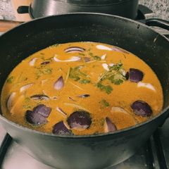 Curry Base Gravy A picture of Curry Base Gravy.