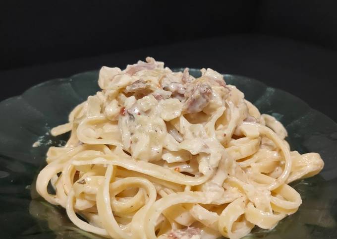 Fettuccine Alfredo