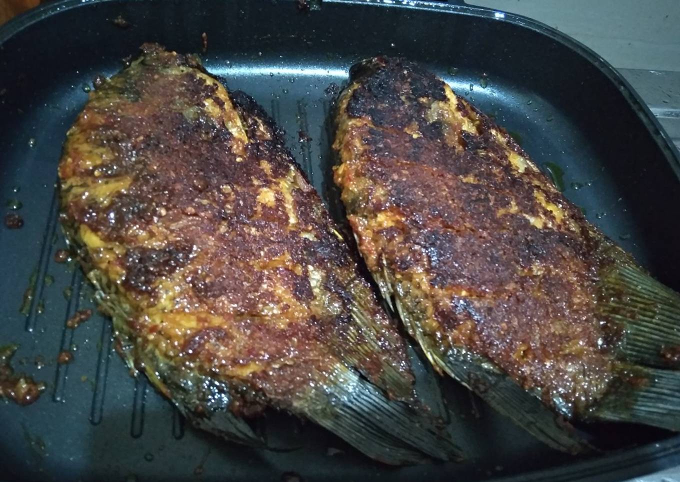 Ikan Bakar Happy call