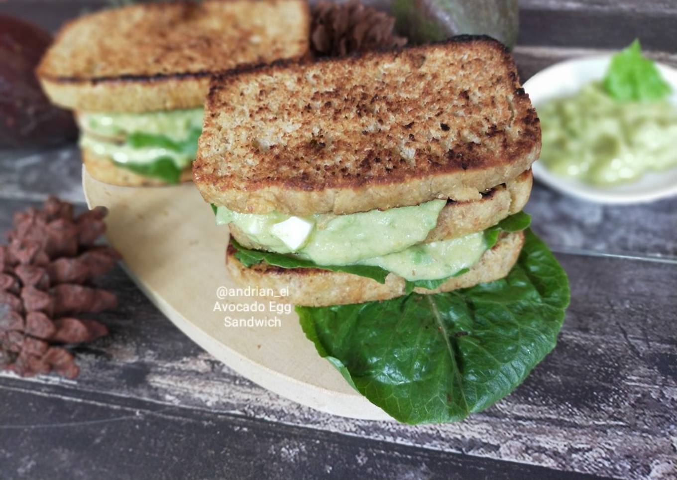 Avocado Egg Sandwich