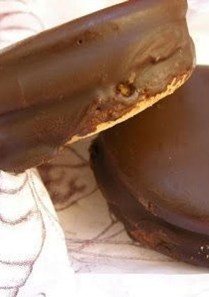 Una foto de Alfajores de chocolate