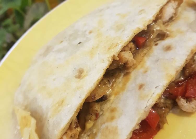 Step-by-Step Guide to Make Quick Chicken cheese and pepper tortillas