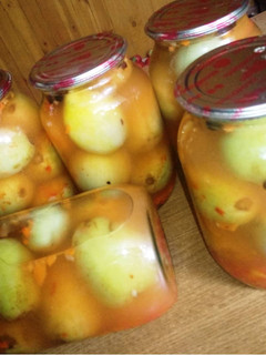 Фото Удивительно вкусные зеленые помидоры на зиму.
