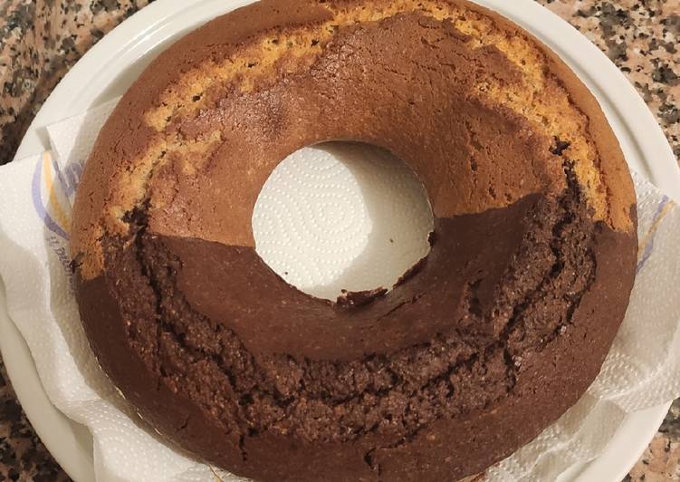 Ciambella bianca e al cacao