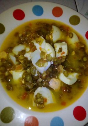 Una foto de Habichuelas con huevo duro