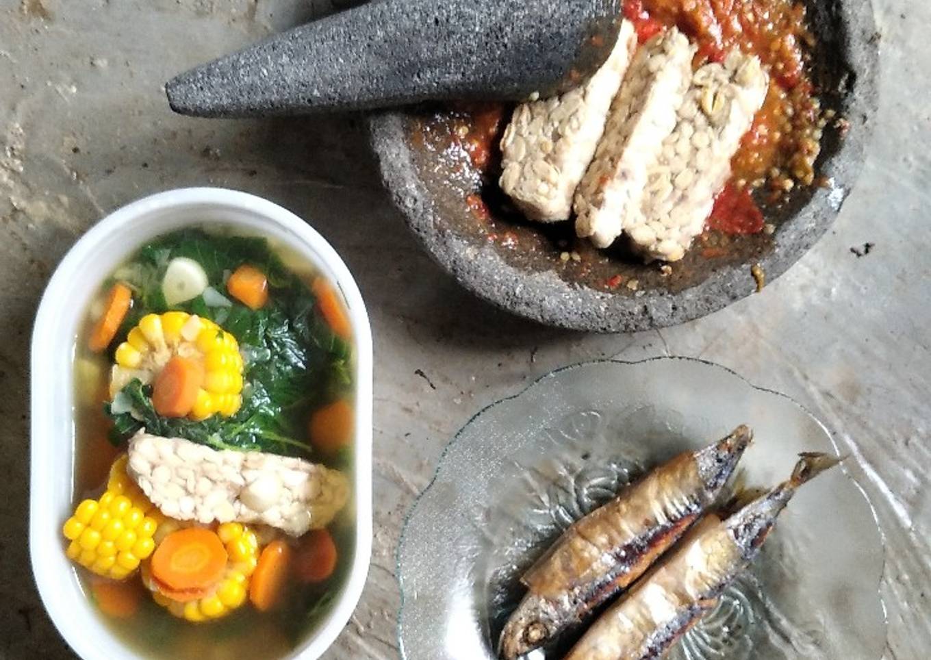 3. Sayur Bening Tempe Sambal & Pindang Goreng