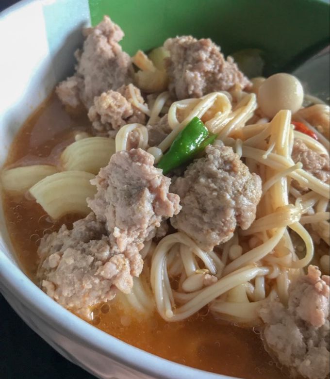 รูปของ มักกะโรนีต้มยำเห็ด