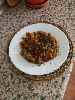 Una foto de Verduritas con miga de coliflor