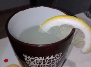 Foto principal de Té de canela, limón y laurel
