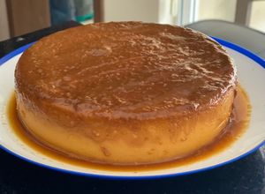 Una foto de Flan con cajeta en Instant Pot u olla de presión