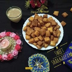 A picture of Sweet Shakkarpara (Shankarpali).
