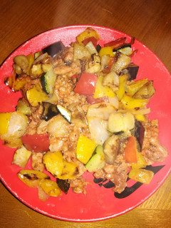 Una foto de Picadillo de cerdo con verduras