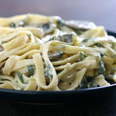 A picture of Creamy Alfredo.