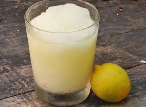 Una foto de Limonada Frozen con menta