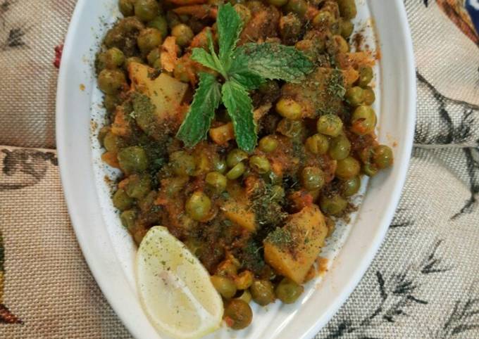 Simple Way to Prepare Favorite Dry aloo matar