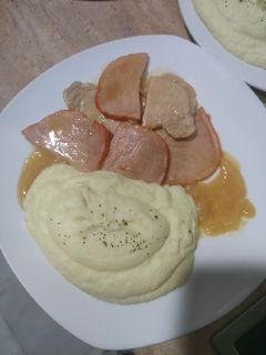 Una foto de Lomo al ajillo