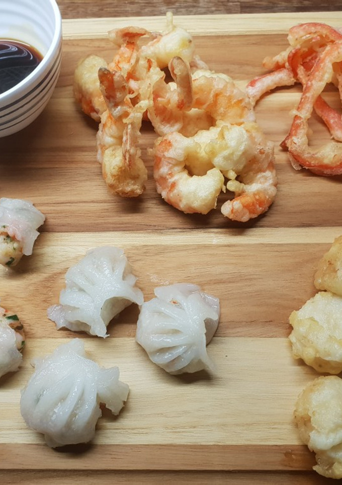 Una foto de Langostinos y Vieiras en tempura sin gluten