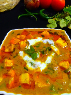 शाही पनीर (shahi paneer recipe in Hindi) रेसिपी मुख्य फोटो