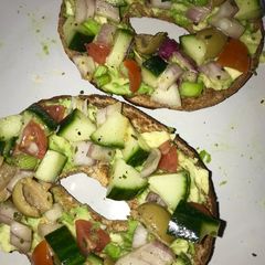 A picture of Veggie bagels.