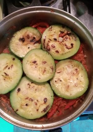 Una foto de Zapallitos con salsa de morrón y tomate 👌