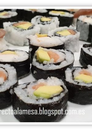 Una foto de Sushi: Sushi Maki, Nigiri Sushi y California Roll Sushi