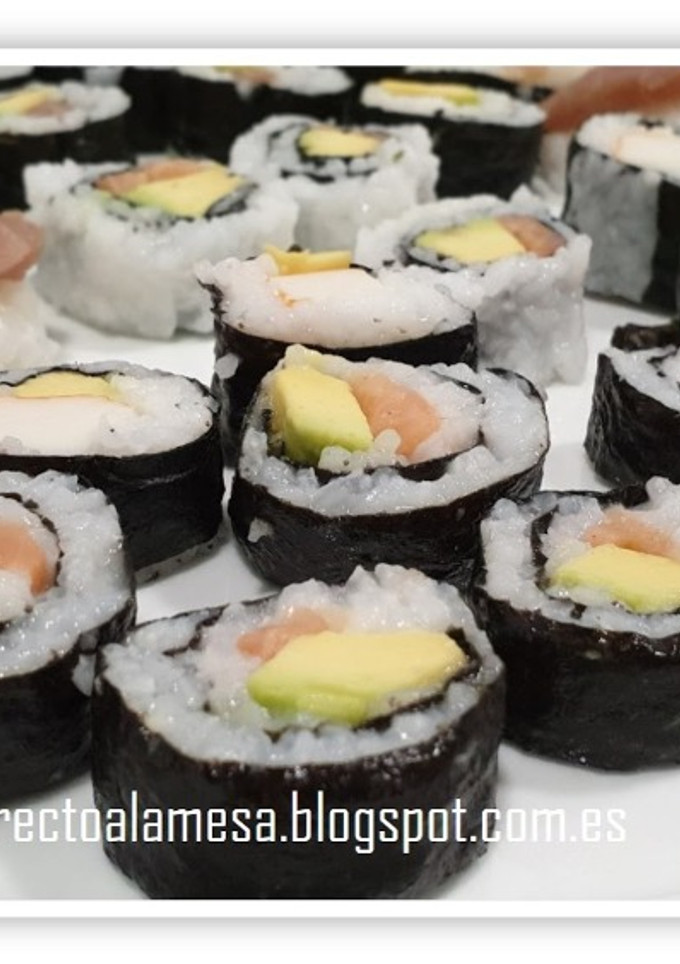 Una foto de Sushi: Sushi Maki, Nigiri Sushi y California Roll Sushi