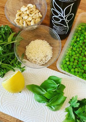 A picture of Pea & Rocket Pesto.
