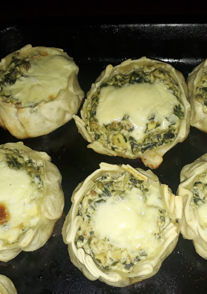 Una foto de Canastitas de verdura, carne y ricota