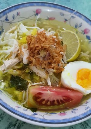 Foto resep Soto Ayam Kuah Bening ala Dapoer Mama Cindhy